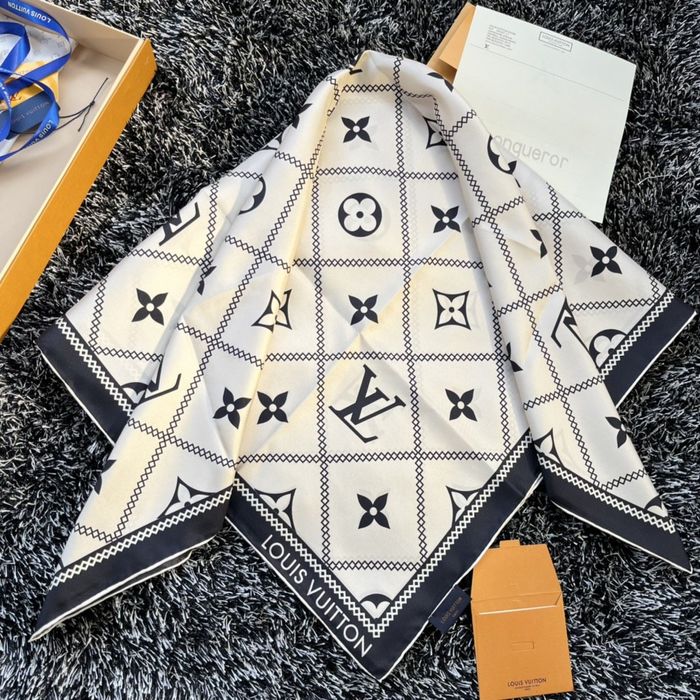 Louis Vuitton Scarf LVS00082